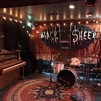 The Black Sheep, San Juan de Terranova