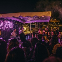 Cargo Container Bar, París