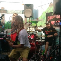 Conciertos de rock en Hunker Down Lounge, Cocoa Beach, FL Hunker Down Lounge, Cocoa Beach, FL