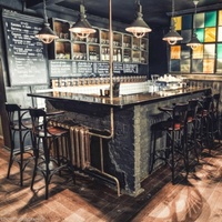Jackie Brown Pub, Kírov