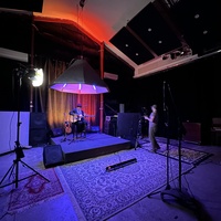 Conciertos de rock en Coyote Run Studio, Joshua Tree, CA Coyote Run Studio, Joshua Tree, CA